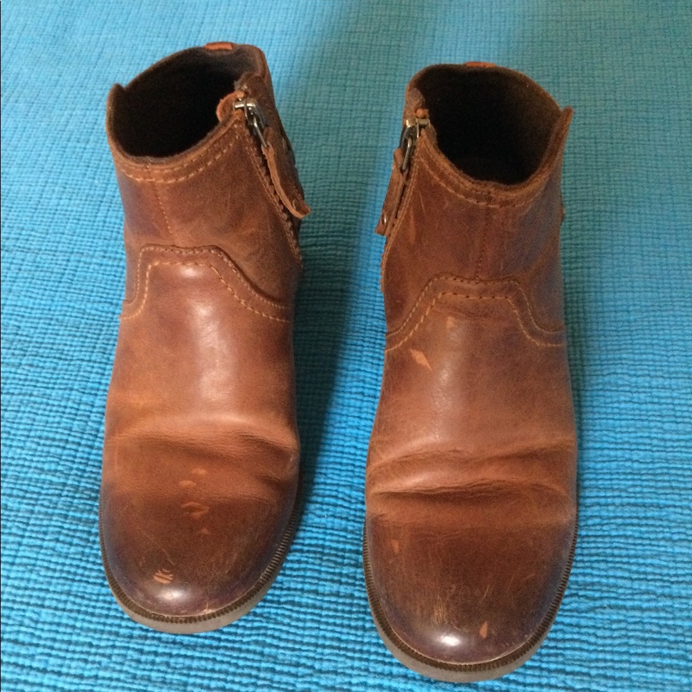 Teva leather short boots